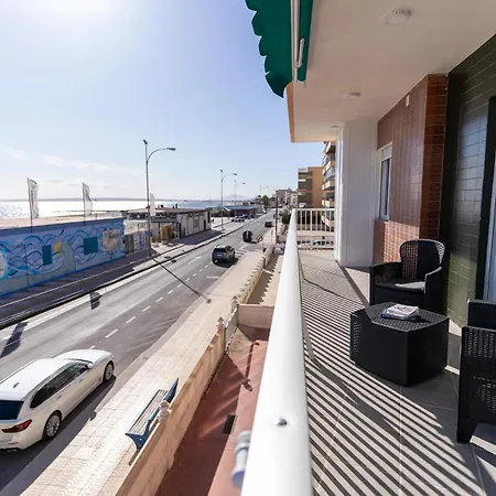 Rentafive Primera Linea Terraza Reformado Apartment